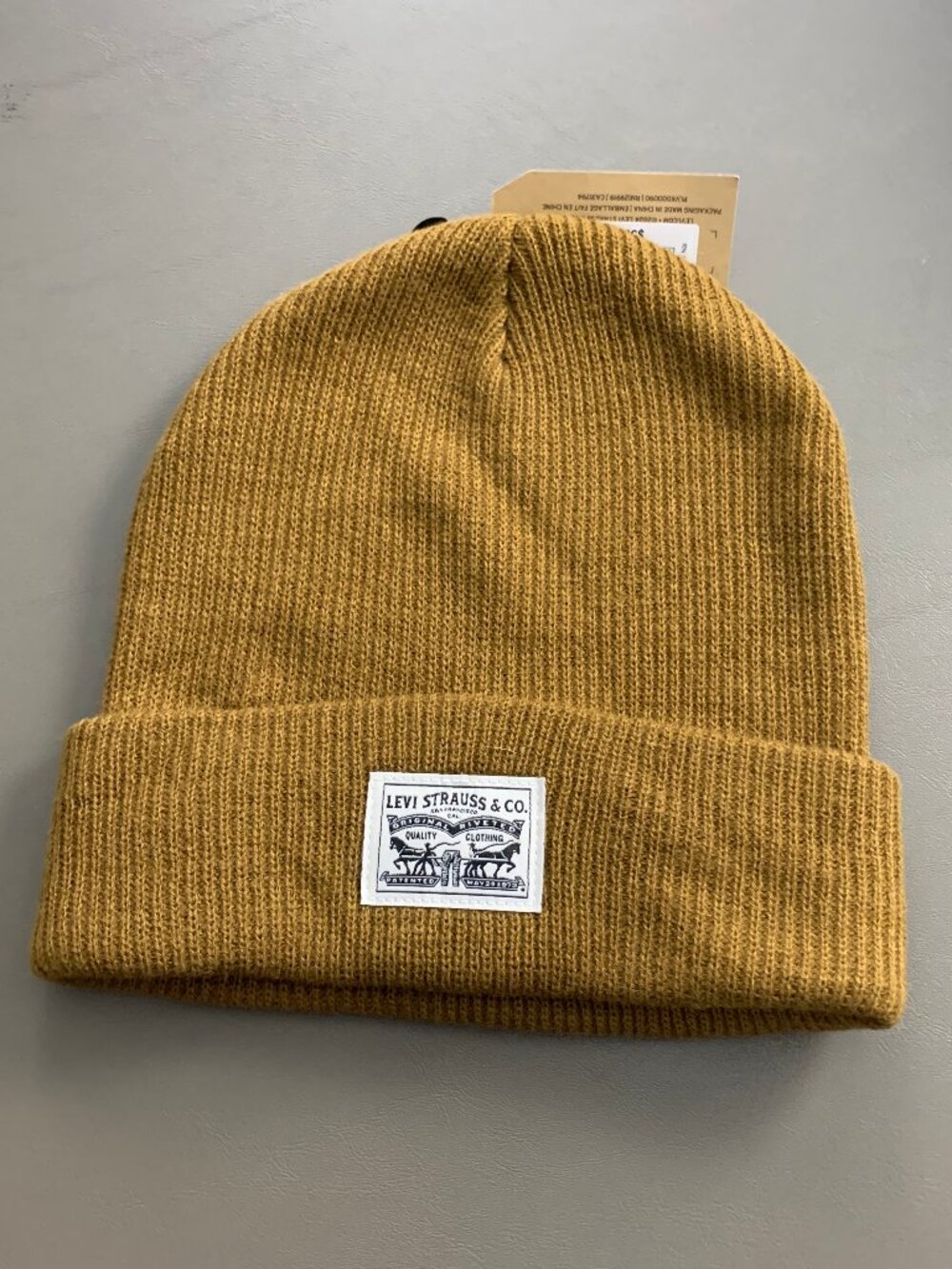 Levi's Men's Logo Ribbed Knit Cuffed Beanie Hat, Dark Tan, One Size